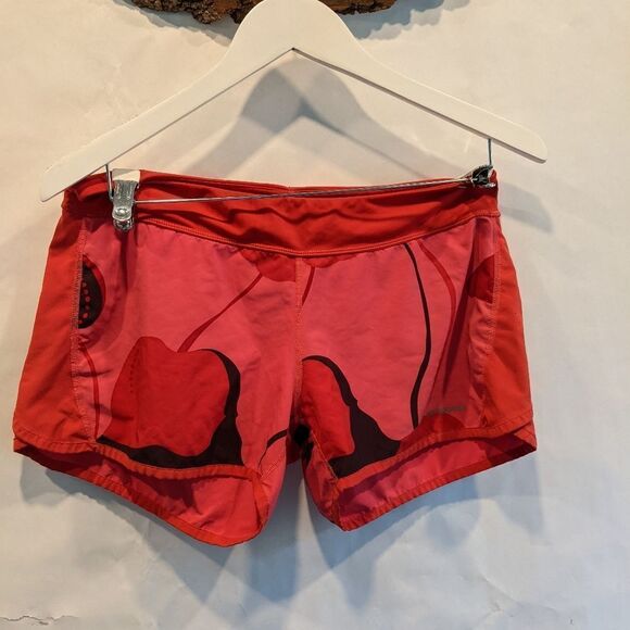 PATAGONIA SHORTS size M in VGUC - Picture 1 of 3